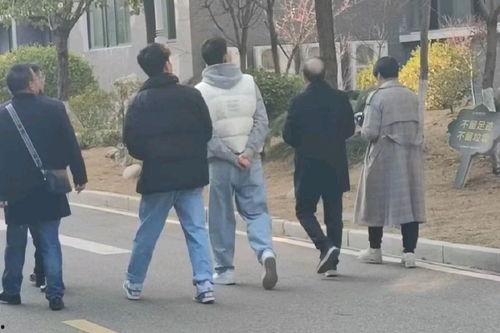 静安网红吃瓜事件,揭秘网络舆论背后的真相与争议 第1张 静安网红吃瓜事件,揭秘网络舆论背后的真相与争议 第1张